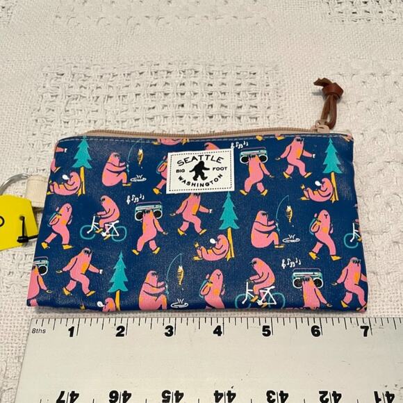 CHALO Seattle bigfoot pink print mini zip pouch sasquatch A1 4719 - Picture 2 of 5